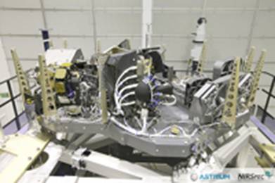 http://sci.esa.int/science-e-media/img/content/images/2013/JWST_NIRSpec_post-vibration-tests_Jul2013_1_200w.jpg